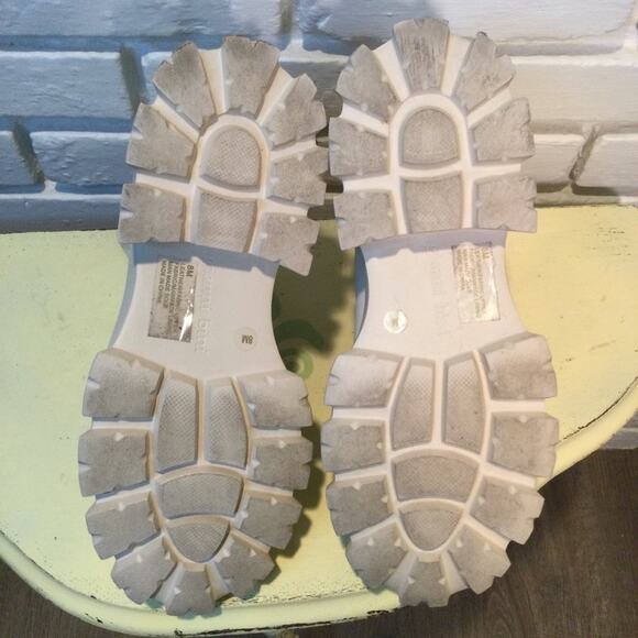 Giani Bernini Leather Lugged Sole Ankle Boots 8 - Picture 4 of 6